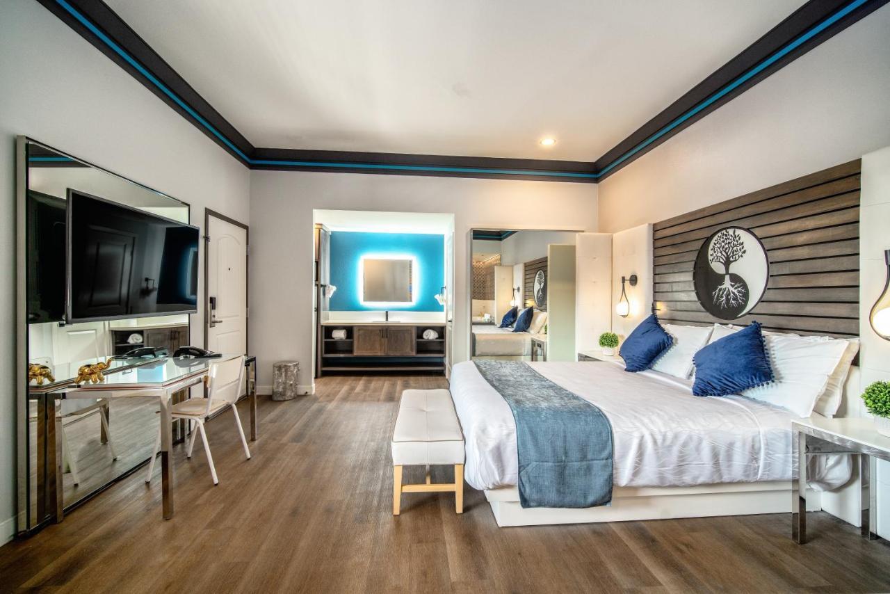 Aspire Inn Studios & Spas Bellflower Bagian luar foto